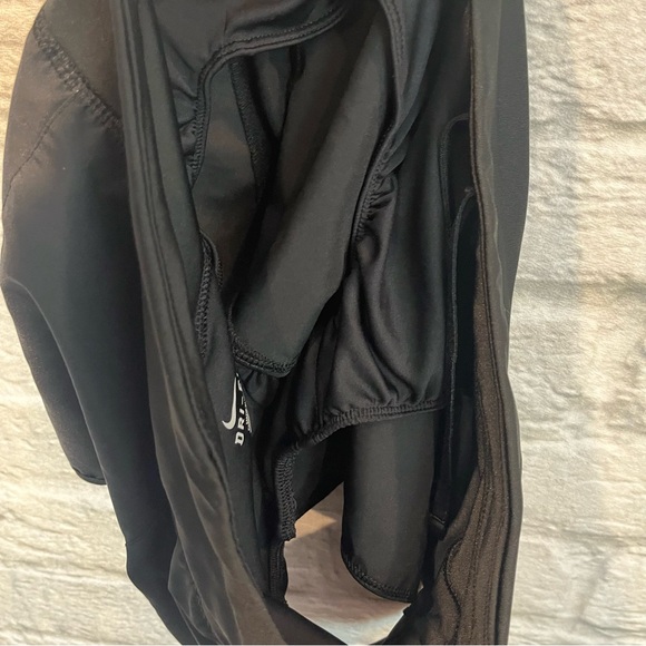 Nike - Women’s Medium Solid Black Lined Crew Running Shorts - Drawstring waist - Picture 8 of 9